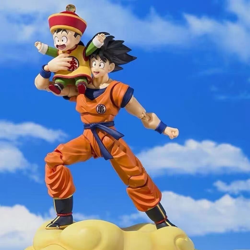 【In Stock】Bandai SHF Son Goku &amp; Son Gohan (Childhood) &amp; Flying Nimbus - Father and Son Hug