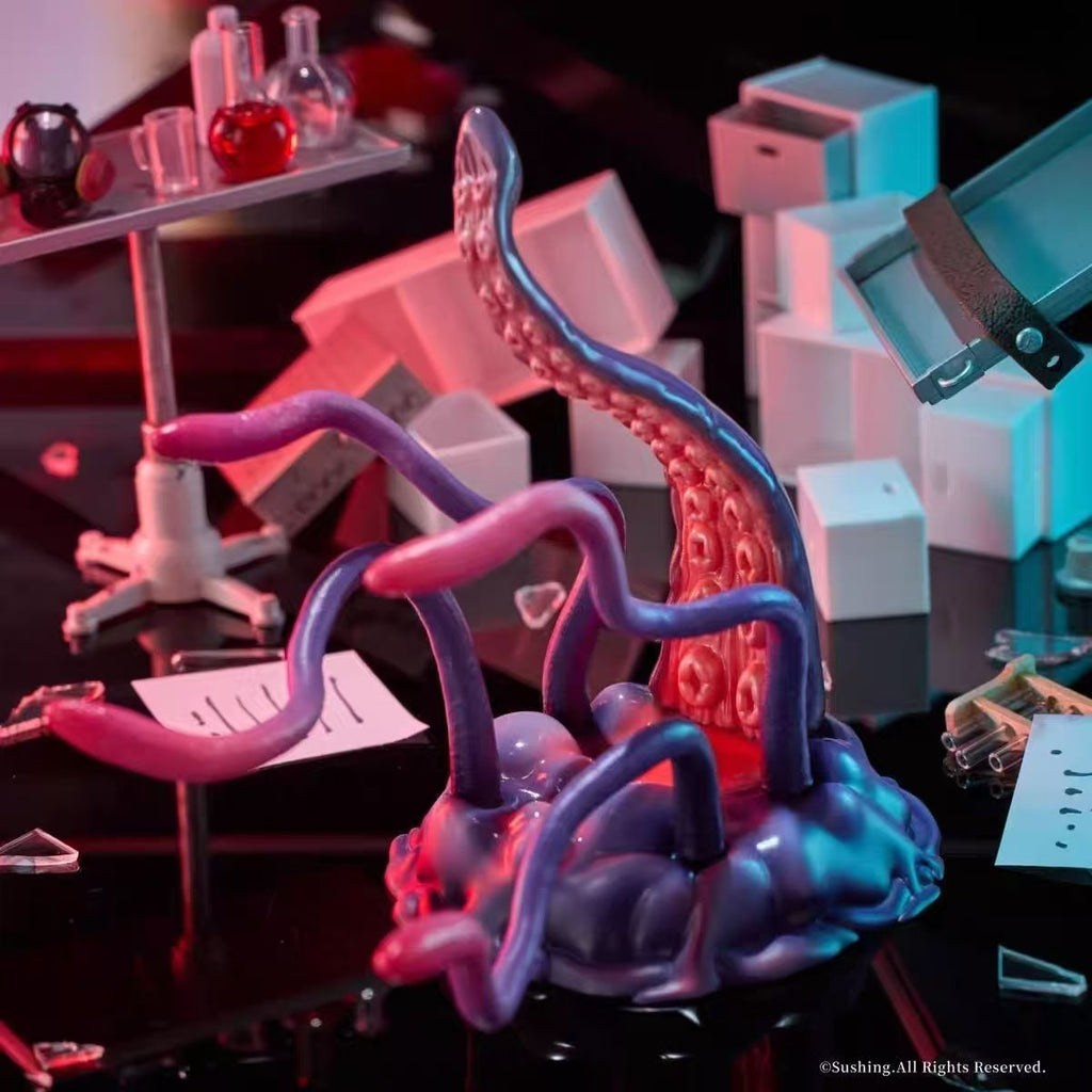 【Instock items】SushingArticulated Base Series UBC-404: Adult Ver. & Larva Ver. from